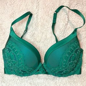 Victoria’s Secret Very Sexy Push Up Bra Green Lace